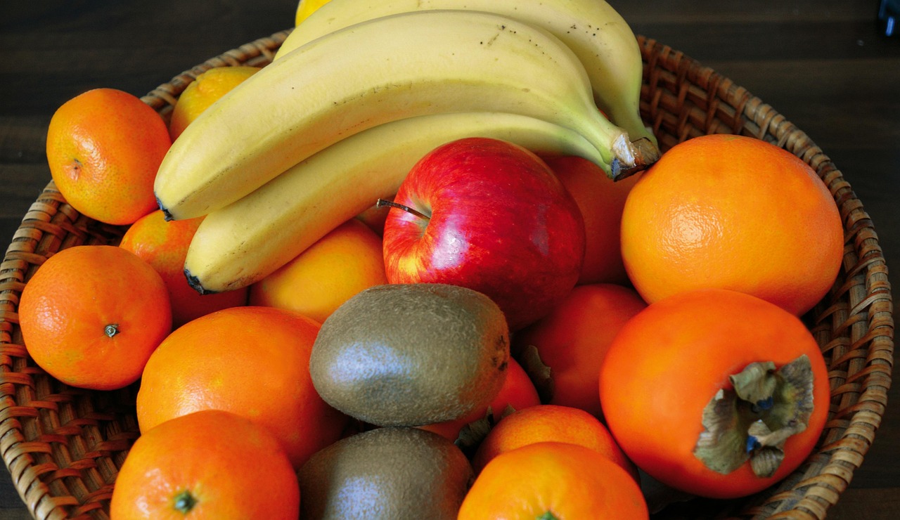 Obstkorb, Obst, gesund, Bananen, Äpfel, Mandarinen, Orangen, Kiwi, Kaki, Obstkorb, Obstkorb, Obstkorb, Obstkorb